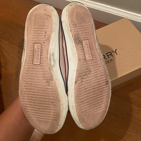 Rose Sperry Sneakers - Picture 3 of 7